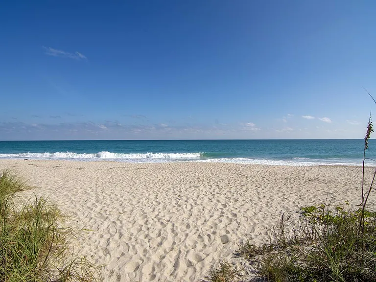956 Treasure Ln — Photo 26