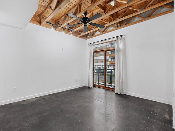 4th image of 1601 E 5th St APT 211
