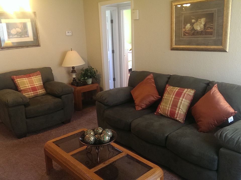 Spacious living room