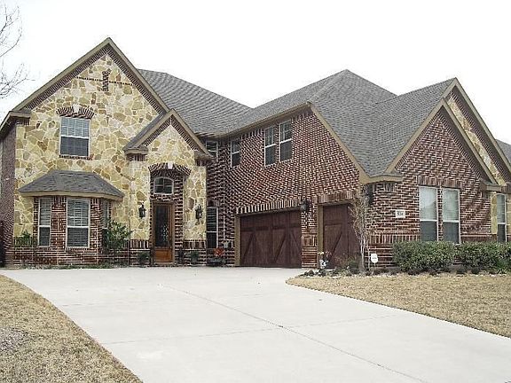 2nd image of 5724 Chateau Dr