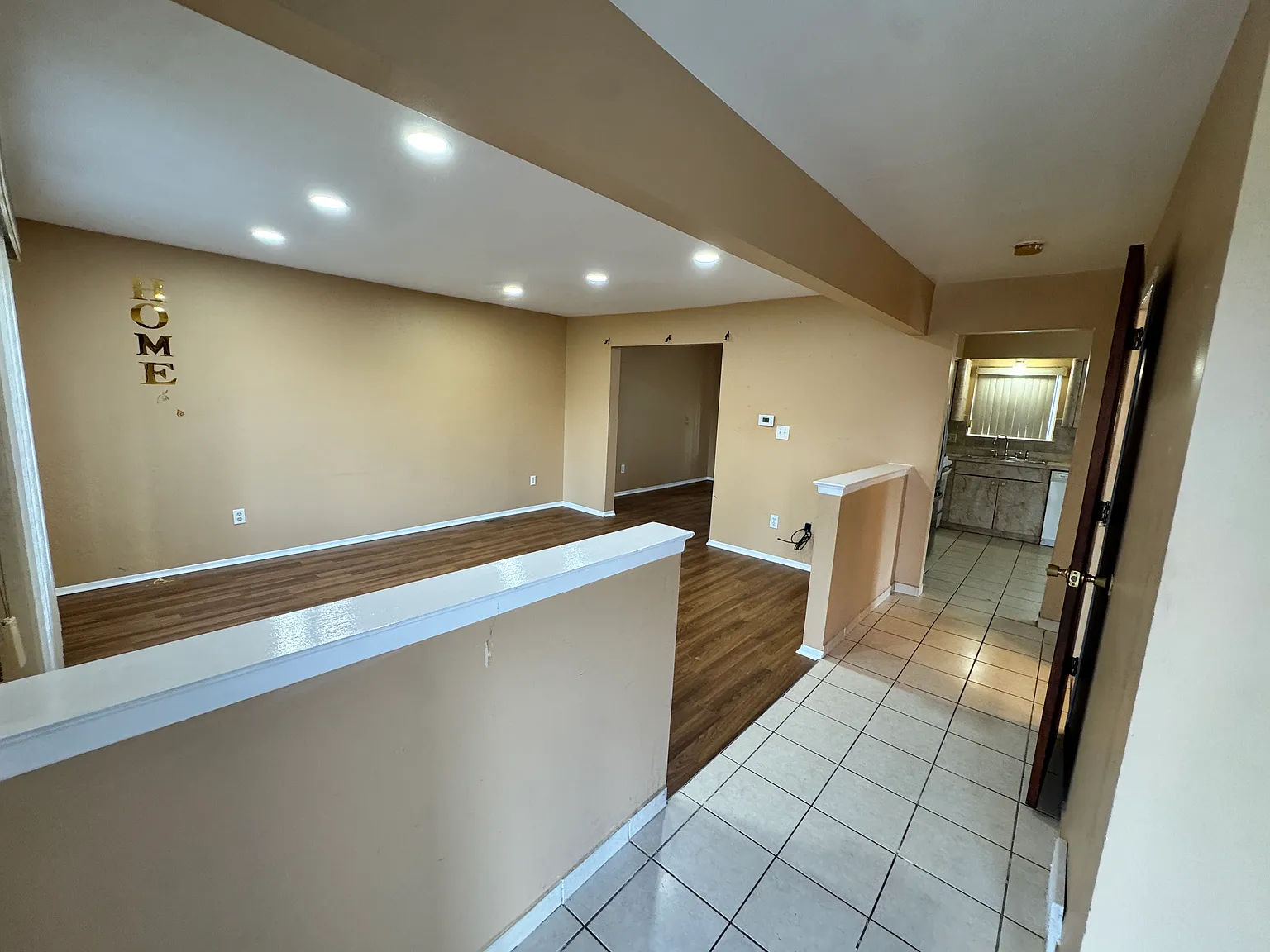 3 bed, 1722 sqft, $2,200 — Photo 2