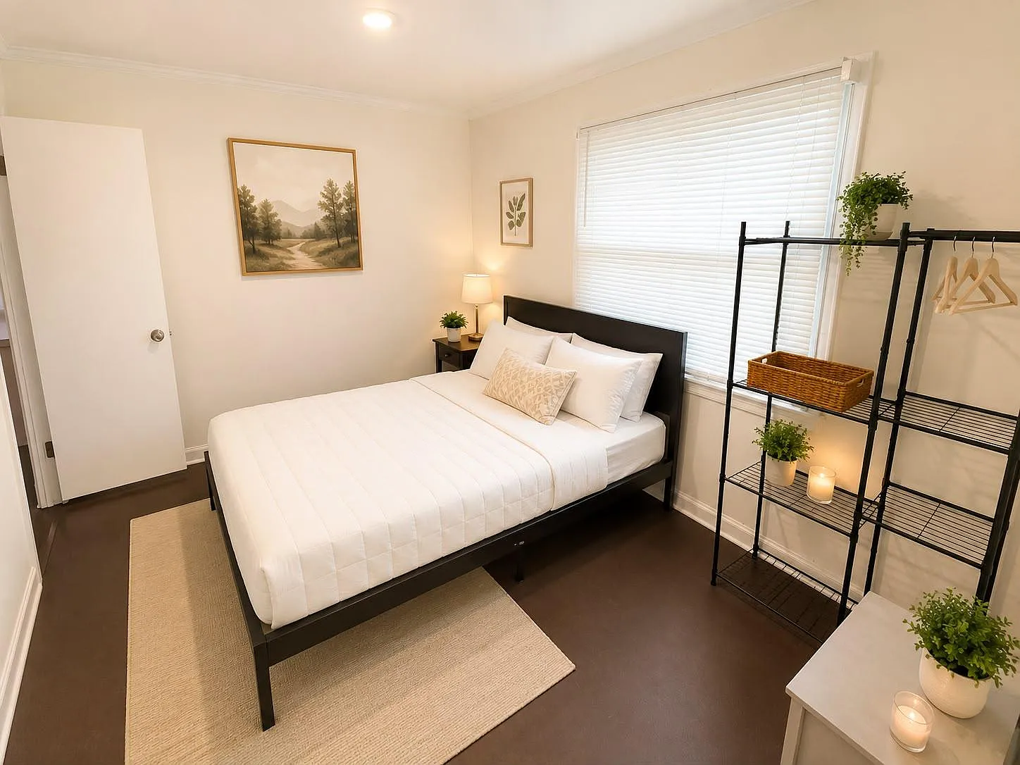4 bed, 9.0 bath, 1752 sqft, $1,001 — Photo 1