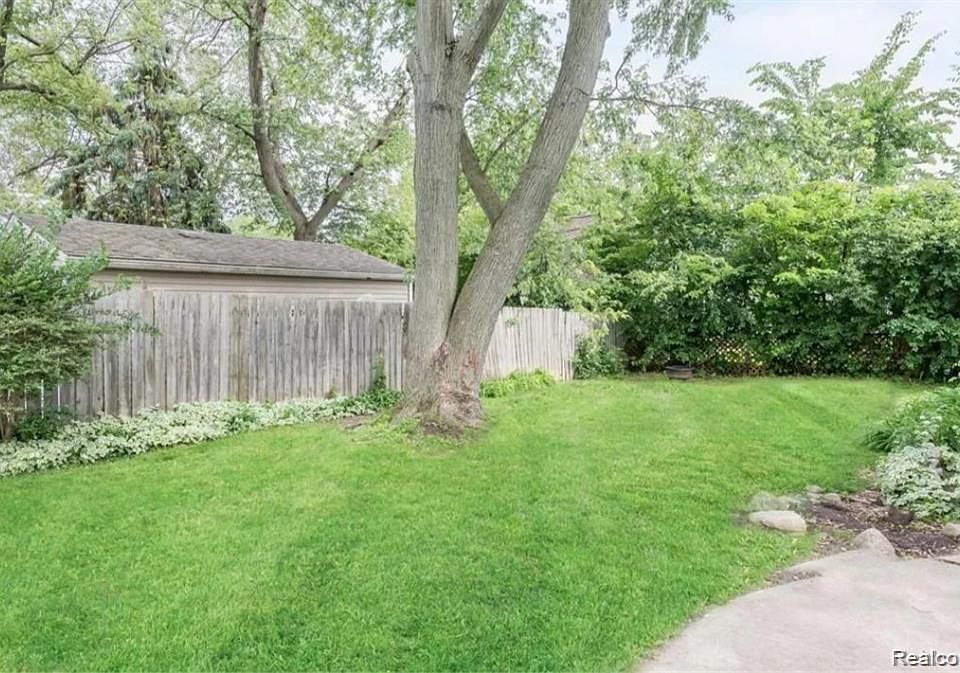 1822 Haynes Ave, photo 15