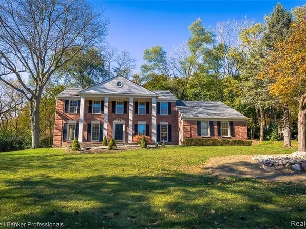 7322 Sandy Creek Ln, Bloomfield Hills, MI 48301