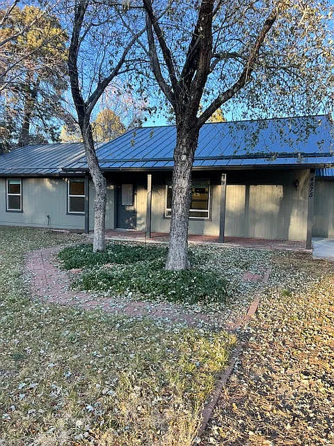 4875 E El Oro Dr