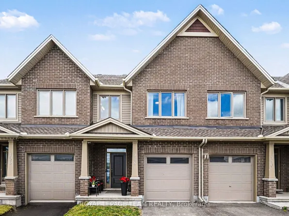 108 Jardiniere St, Ottawa, ON K2S 2K2
