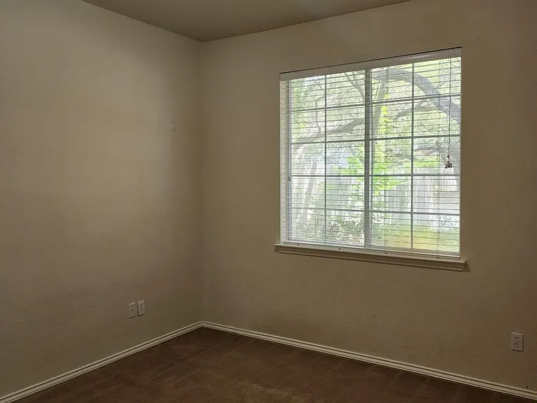 200 Sutterville Cv — Photo 16