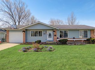 1306 Cumberland Cir W, Elk Grove Village, IL 60007