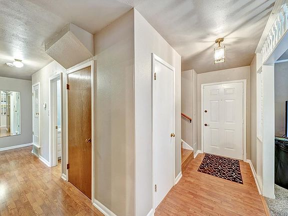 3rd image of 6029 Trail Lake Dr