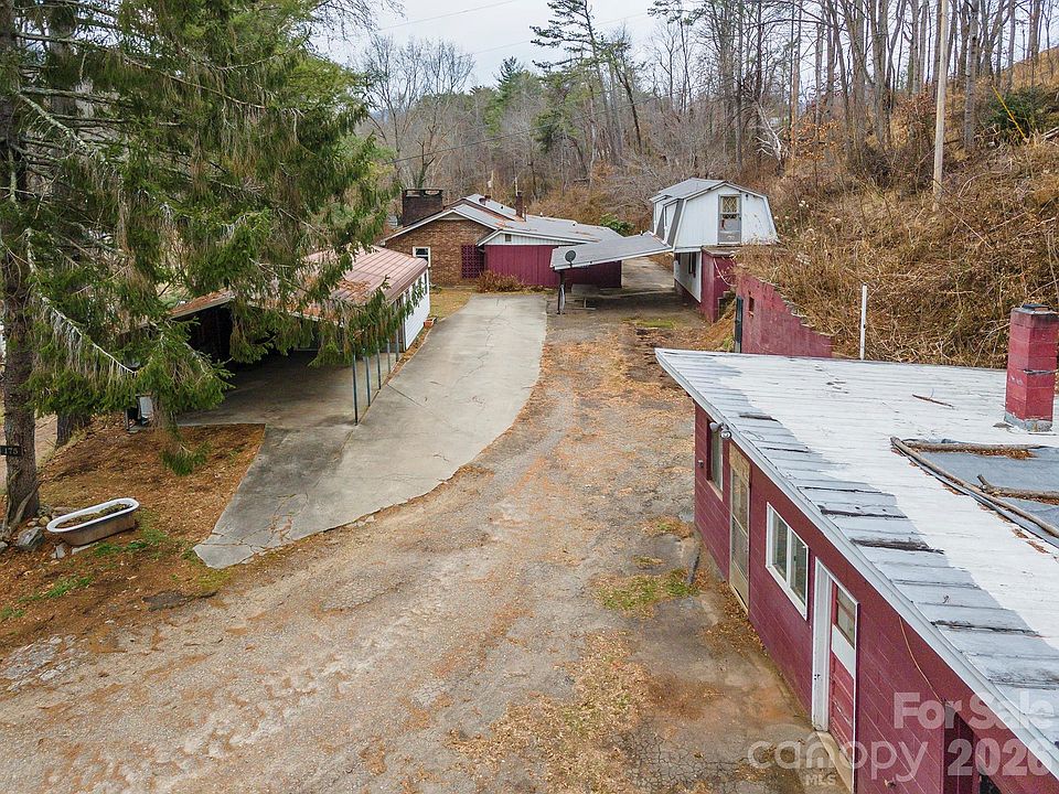 1st image of 175 & 179 River Ln