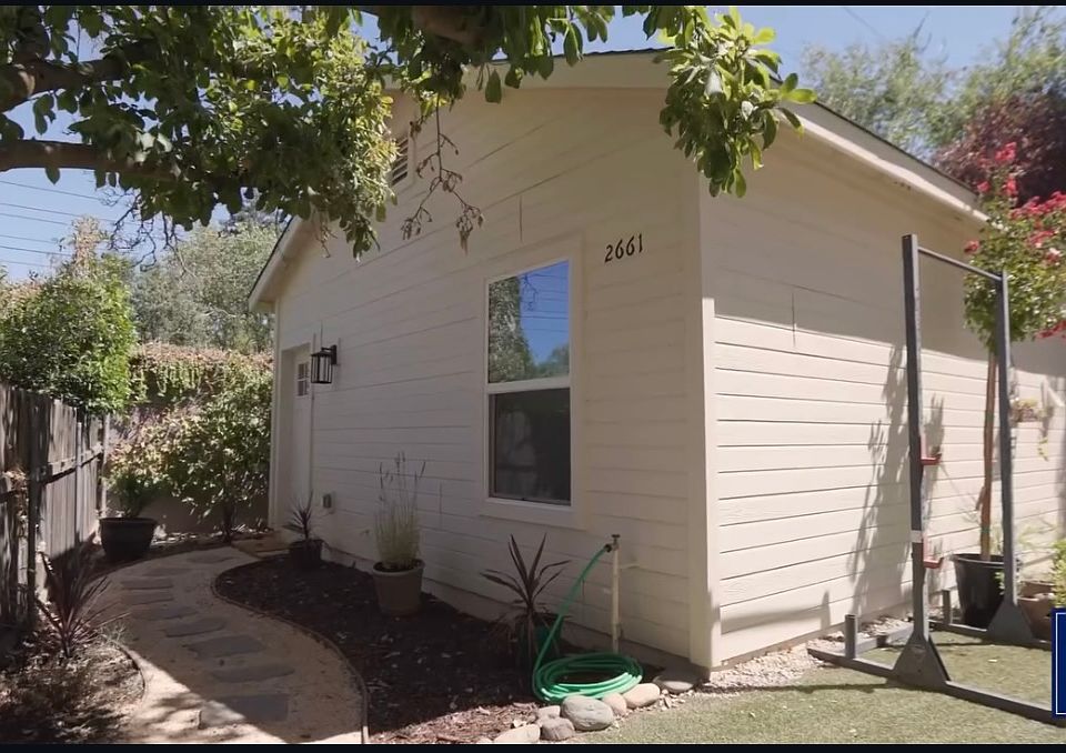 2nd image of 2661 Freeport Blvd