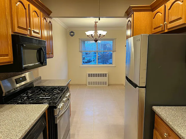 21-04 Hoyt Ave S #2 — Photo 7