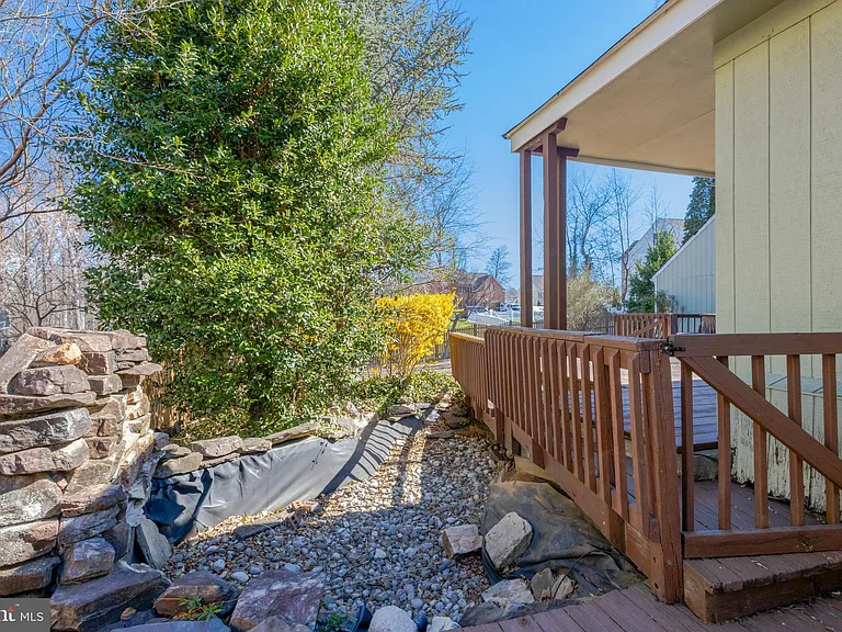 2031 Hillside Dr — Photo 41
