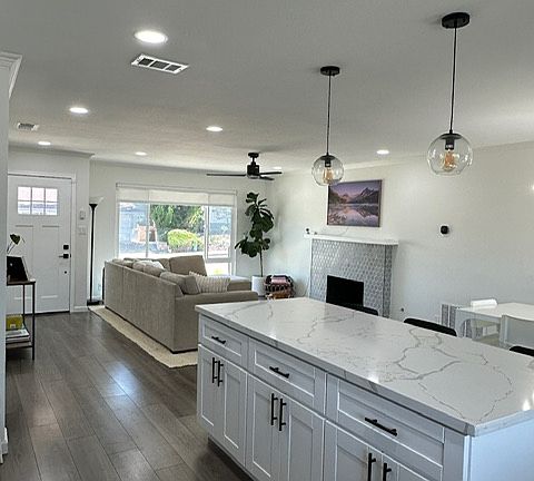2nd image of 1732 La Flora Dr