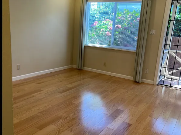 2617 Viola St #1, Oakland, CA 94619