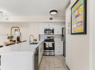 2640 S University Dr APT 111, Davie, FL 33328