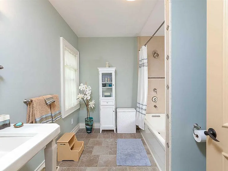 470 River Rd — Photo 11
