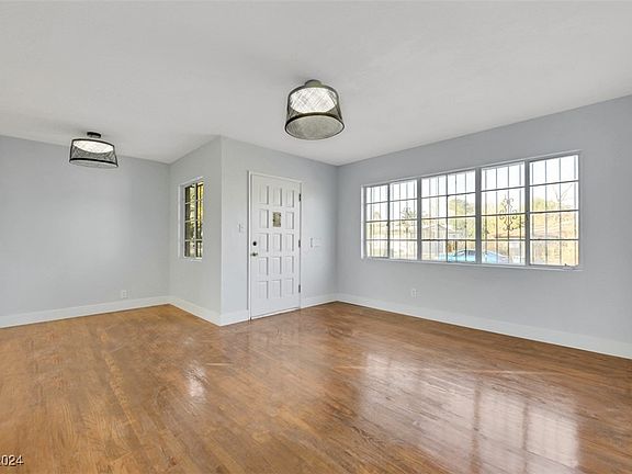 5th image of 1424 Wengert Ave