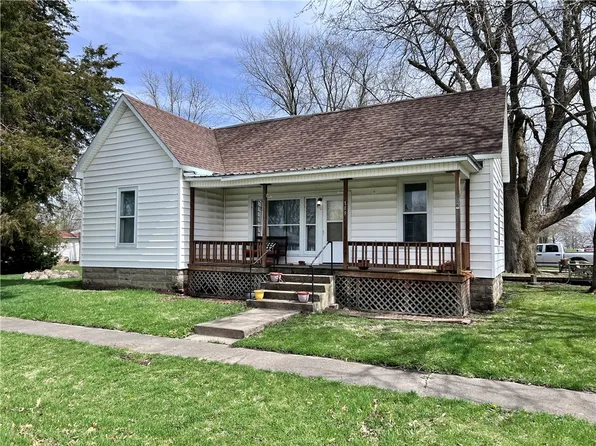 119 West St, Hume, IL 61932