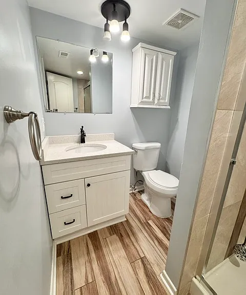 826 River Dr — Photo 16