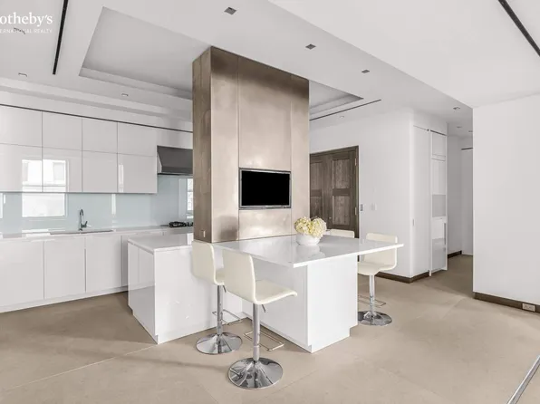 927 5th Avenue image 8 of 20