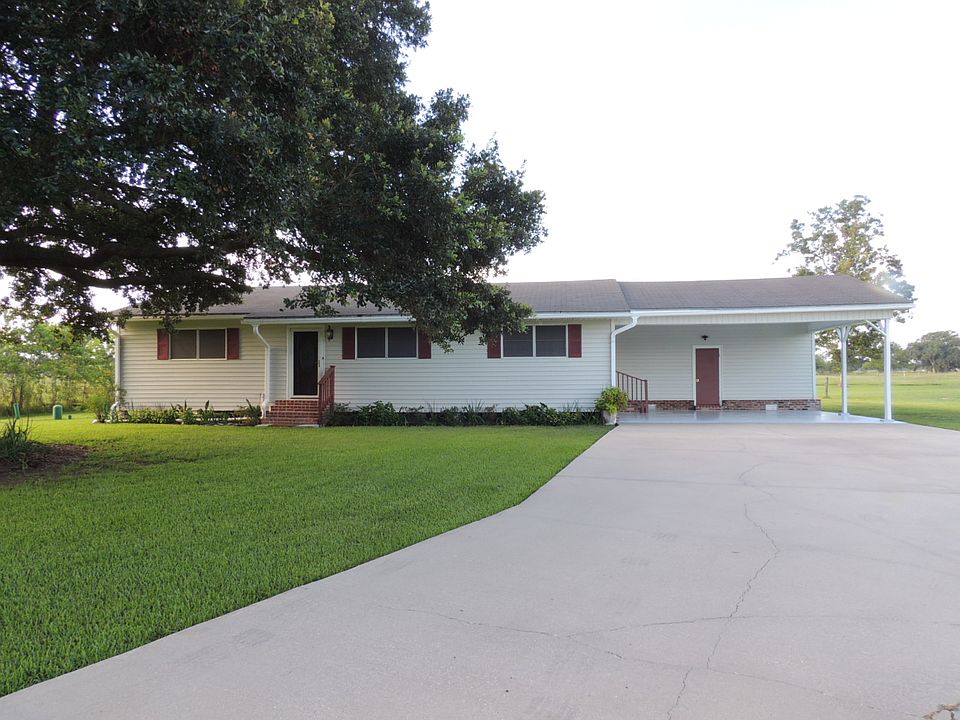 Street view w/beautiful oak