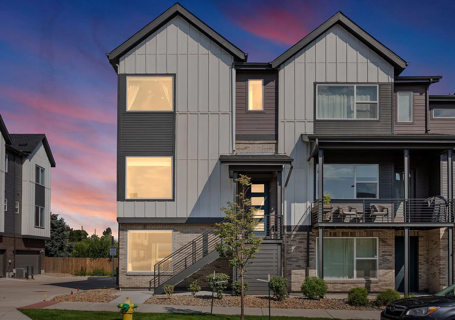 Modern 3BD, 2.5 BA End-Unit Townhome with 2-Car Garage — Photo 1