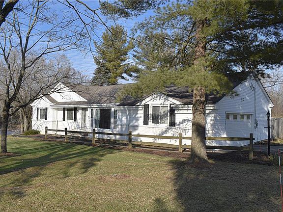 2nd image of 14872 Russell Ln