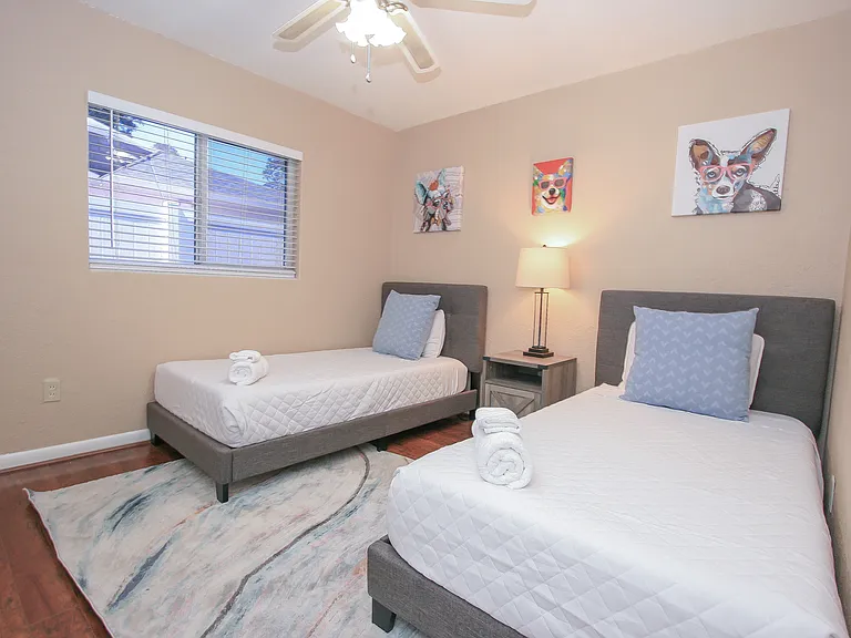 55 Velma Dr W — Photo 26
