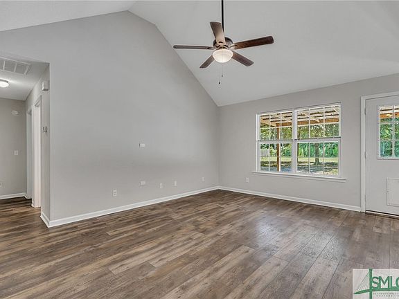 3rd image of 321 Barrister Circle