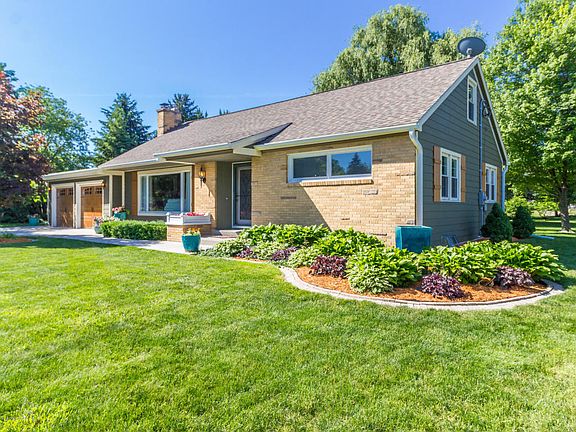 5th image of 524 Vanderveen Dr
