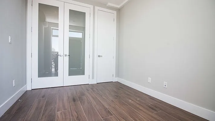 Rented by Nooklyn NYC LLC | media 80