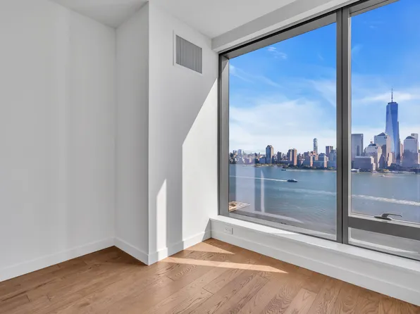 99 Hudson Street image 23 of 49