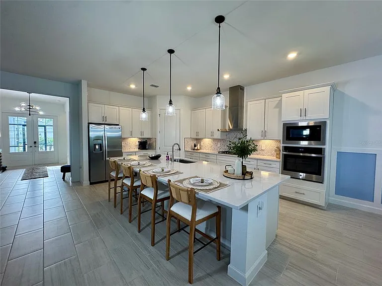 5612 Lightning Whelk Ln — Photo 2
