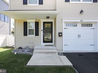 213 Girard Ave, Glenside, PA 19038