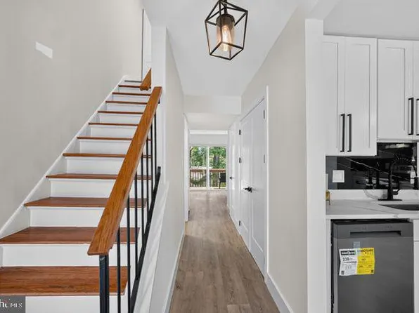 19523 Divot Pl, Montgomery Village, MD 20886