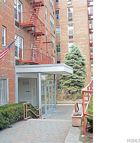 2nd image of 3311 Giles Pl