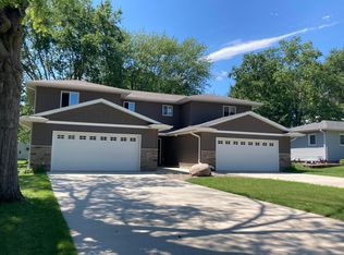 3509 Veralta Dr, Cedar Falls, IA 50613