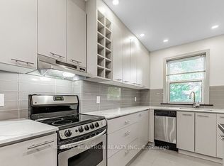 8 Mallory Gdns #2, Toronto, ON M4V 2A8