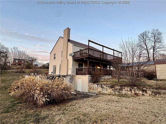 3rd image of 655 Cardinal Dr