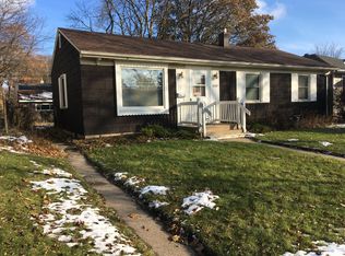 5420 N Lydell Ave, Whitefish Bay, WI