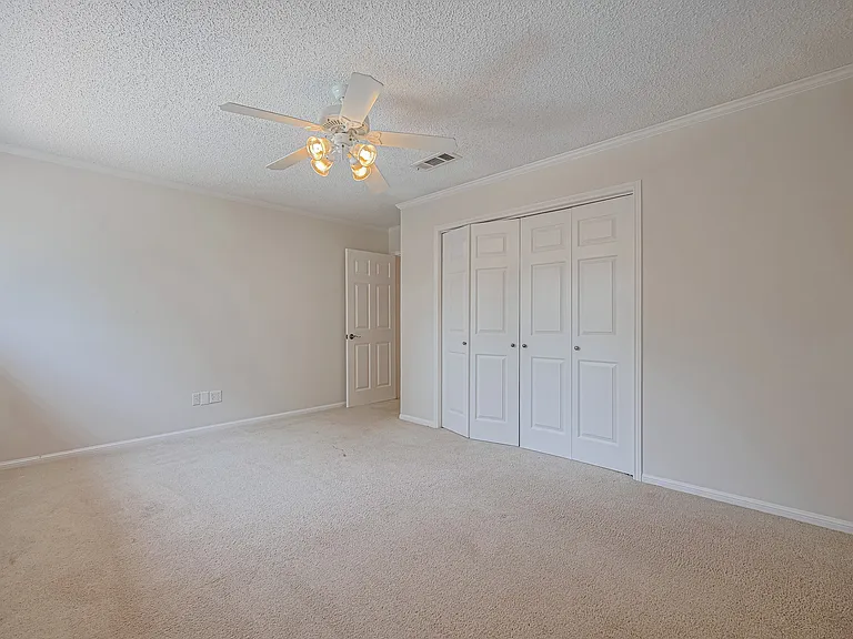 Paradise Valley Dr — Photo 22