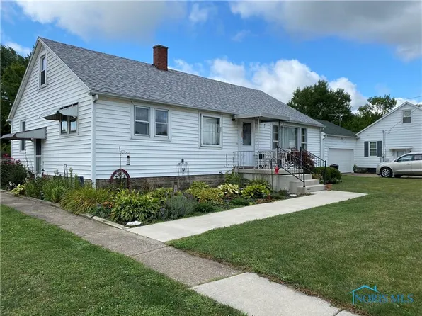 1313 Woodlawn Ave, Napoleon, OH 43545