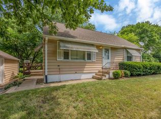 1526 29th St NE, Cedar Rapids, IA 52402