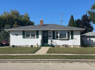 2026 87th Pl, Kenosha, WI 53143
