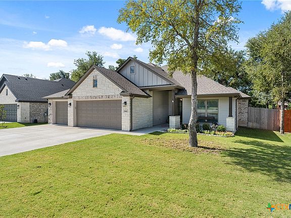 2nd image of 2905 Pistoia Dr