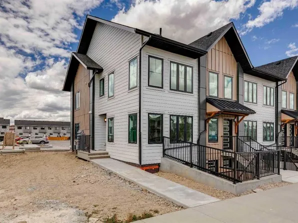 14667 E 1st St NE, Calgary, AB T3P 1M9