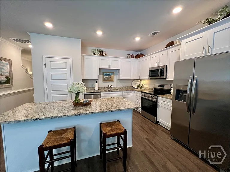 500 Governor Treutlen Cir — Photo 4
