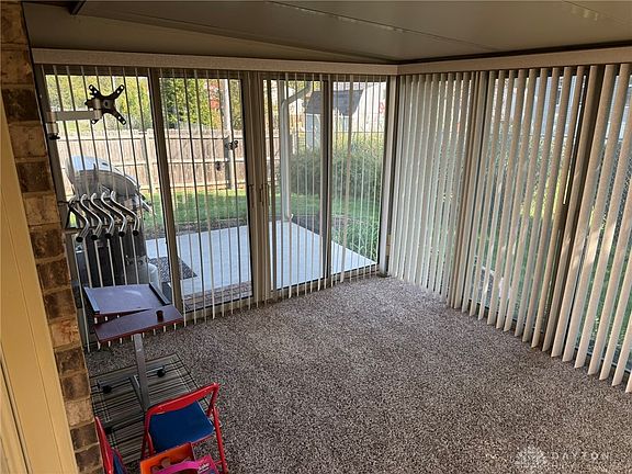 5th image of 170 Wren Wood Ct