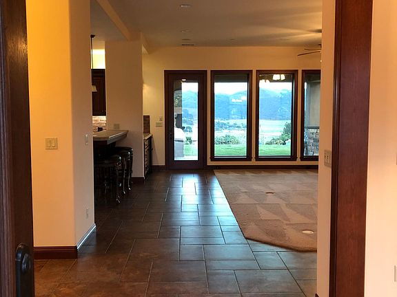 Entryway draws you to the views outside.